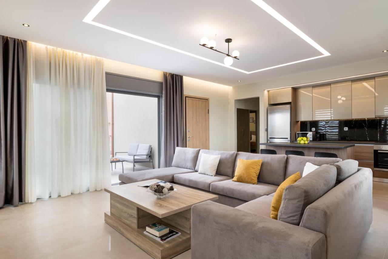 Tsatos Luxury Residence เกรมาสตี ภายนอก รูปภาพ